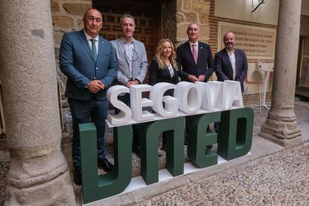 Imagen La Junta Rectora del centro de la UNED en Segovia, presidida por Miguel Ángel de Vicente, aprueba para 2026 un presupuesto de...